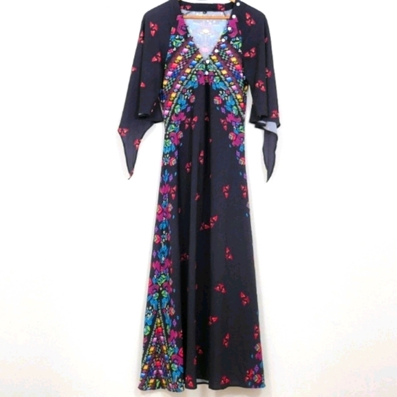Dresses & Skirts - Long boho geometric print wide sleeve dress